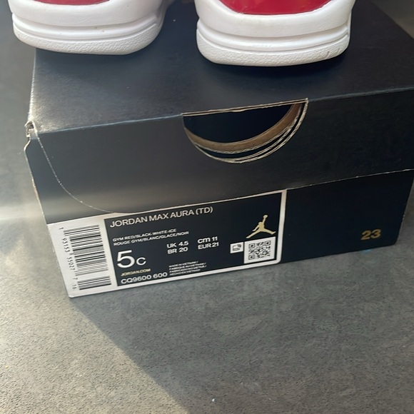 Air Jordan Max Aura (University Red), TD Size 5C - Picture 5 of 12